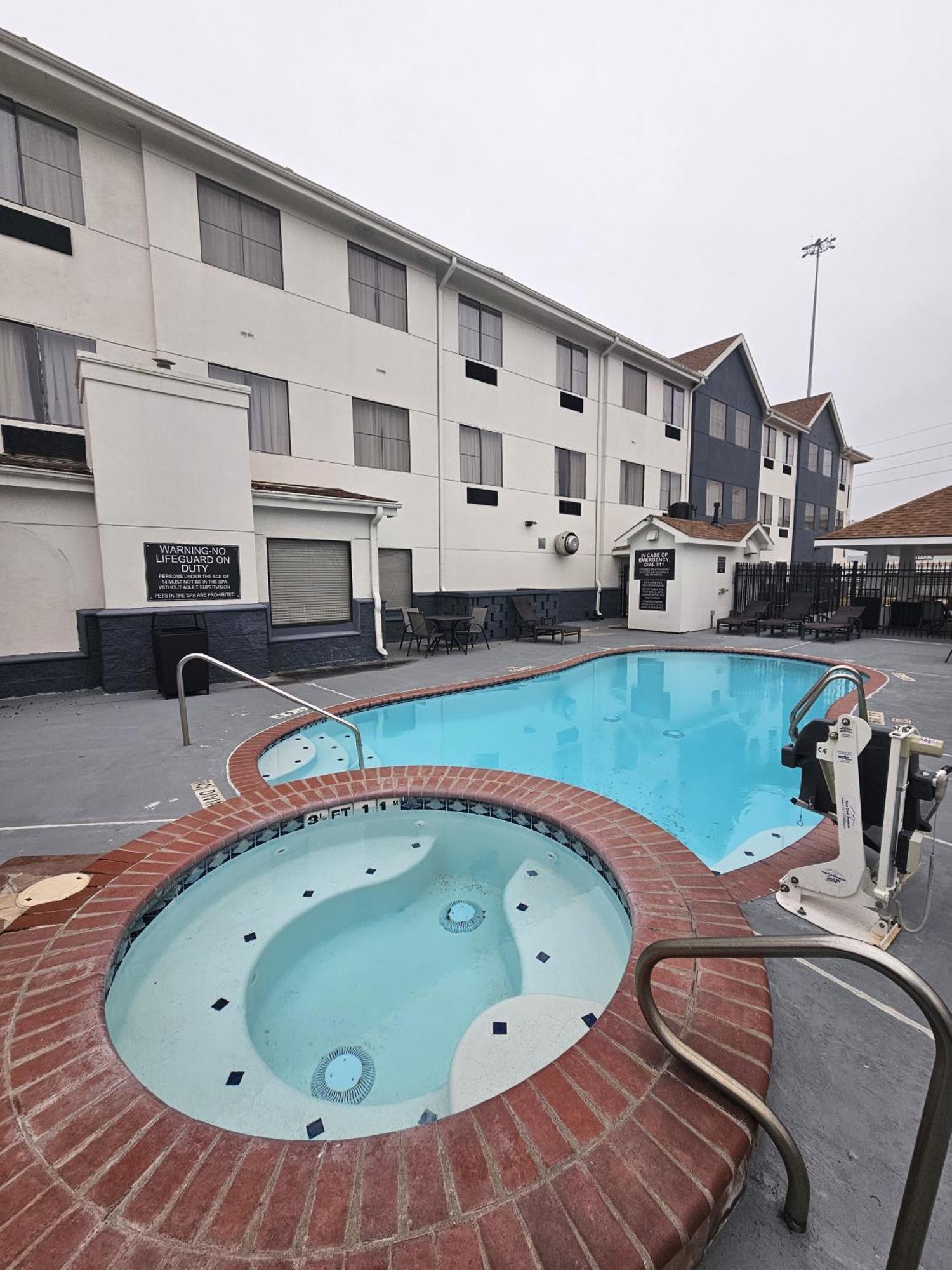 Candlewood Suites Stafford Houston Exteriör bild
